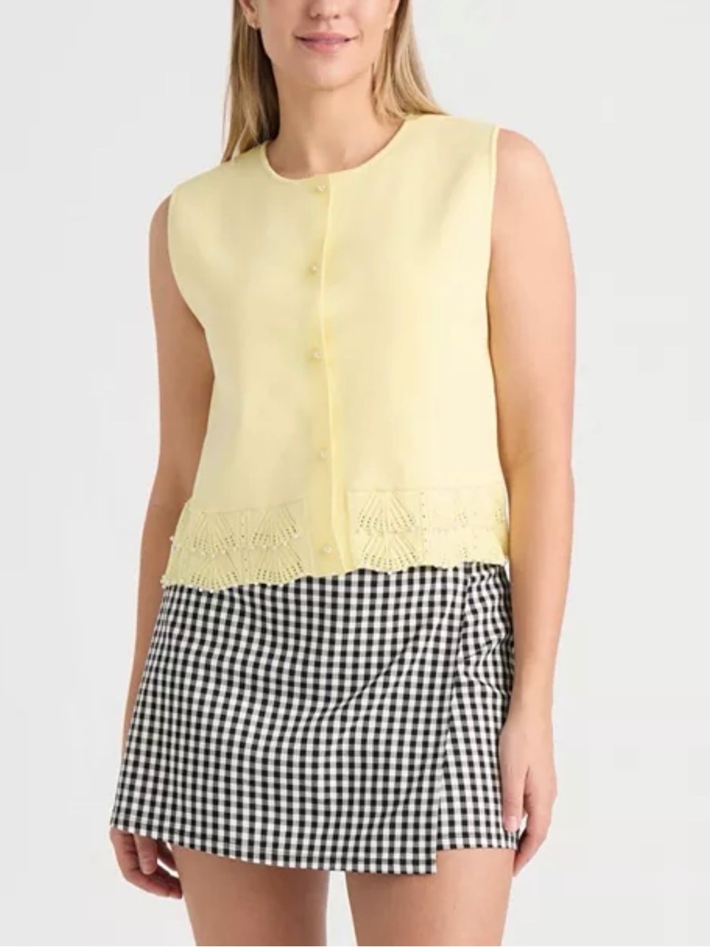 Ellen Tracy Women’s Sleeveless Knit Vest with Pearl Detailing Sweater Size L